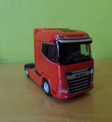 Herpa H0 315777 DAF XG ZM rood