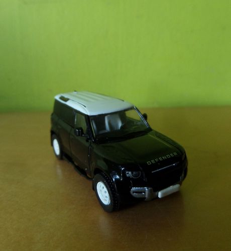 PCX H0 870391 Land Rover Defender 110