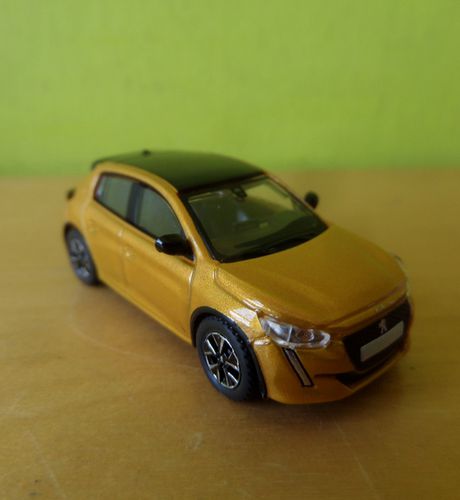 PCX H0 870592 Peugeot 208 II geel