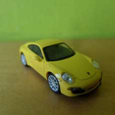 Minichamps H0 870068024  Porsche 911 geel