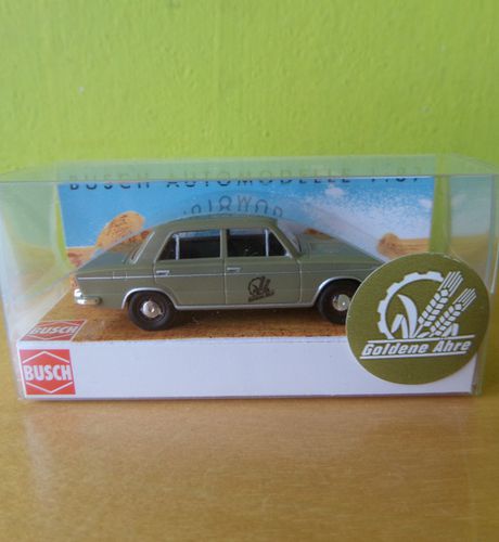 Busch H0 50513 Lada 1500 "Goldene Ahre"