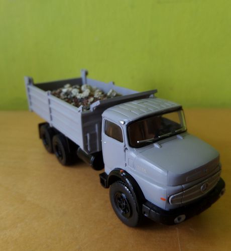 Brekina H0 81157 MB LAK 2624 Kiepwagen