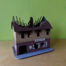 Pola H0 Huis met brandschade