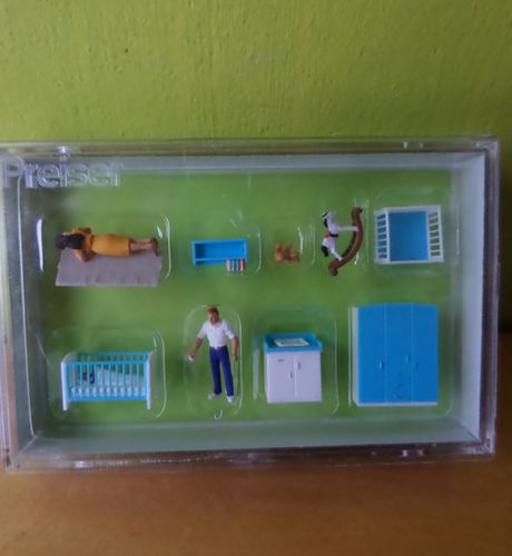 Nieuw ! Preiser H0 10779  De Kinder kamer