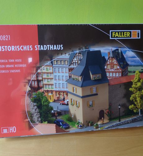 Faller H0 130821 Historisch stadshuis