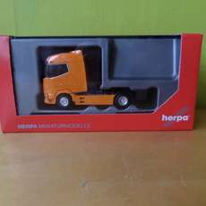 Herpa H0 315760 DAF XG oranje