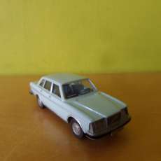 Wiking H0 26408  Volvo 264 GLE