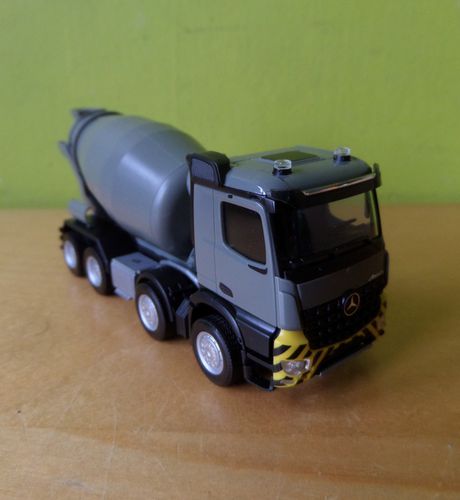Herpa H0 316187 MB Arocs Betonmixer