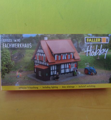 Faller H0 131523  Vakwerk huis