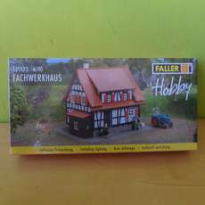 Faller H0 131523  Vakwerk huis