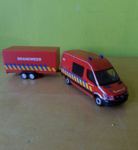 Herpa H0 936996  MB sprinter Brandweer