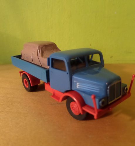 Brekina H0 71537 IFA S 4000