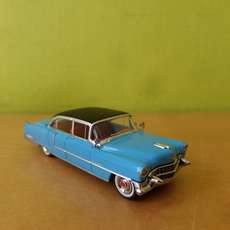 Brekina H0 18351 Cadillac Fleedwood licht blauw
