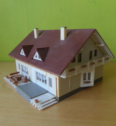 Faller H0 Grote moderne 2 onder 1 kap woning