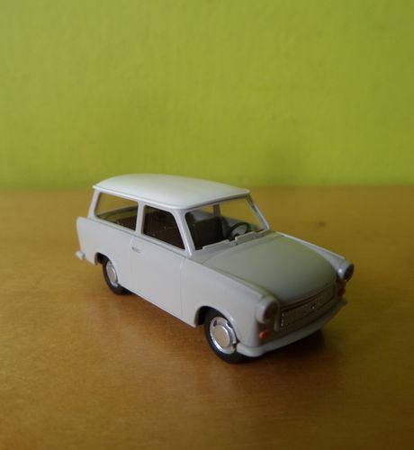 NIEUW ! Busch H0 53200 Trabant p601 Kombi grijs