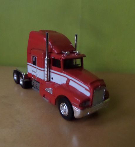 Brekina H0 85926 Kenworth T 600