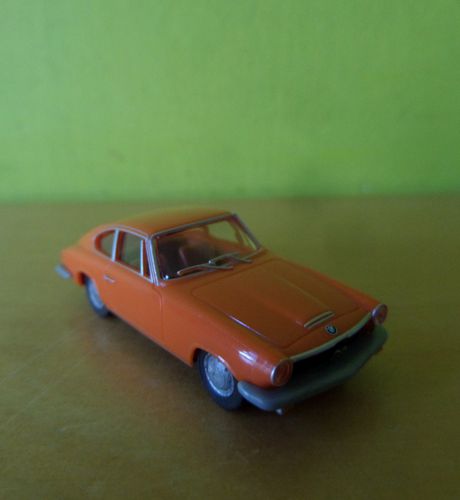 Wiking H0 18703 BMW 1600 coupe