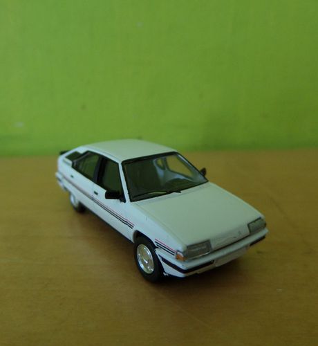 PCX H0 870718 Citroen BX  wit