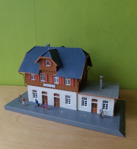 Pola H0 Landelijk station Oberndorf