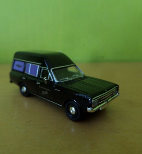 Brekina H0 20676 Opel rekord C begrafenis wagen