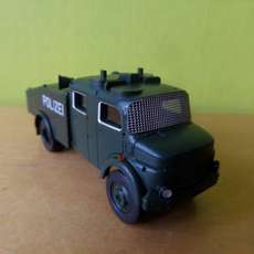 Brekina H0 47180 LA 1113 Water kanon Polizei