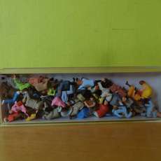 Preiser H0 14418 Mega set zittende reizigers
