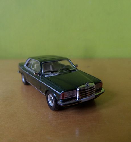 PCX H0 870175 Mercedes C123 Coupe groen met.