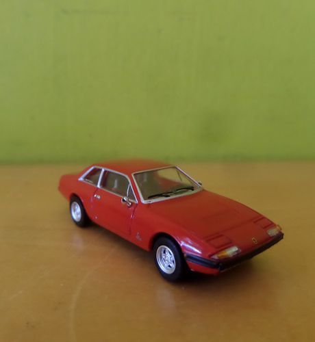 PCX H0 871778 Ferrari 365 GT4