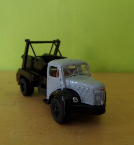 Brekina H0 85391 Berliet AK GLR