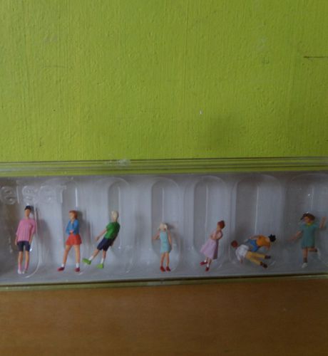 Preiser H0 10766 Jongeren en kinderen