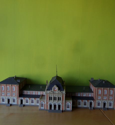 Faller H0 Groot Station Neustadt