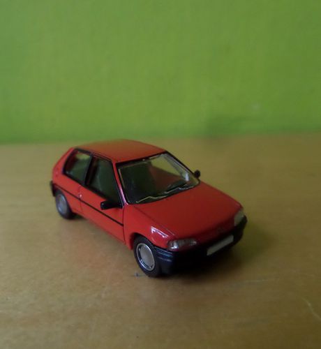PCX H0 870748 Peugeot 106 rood