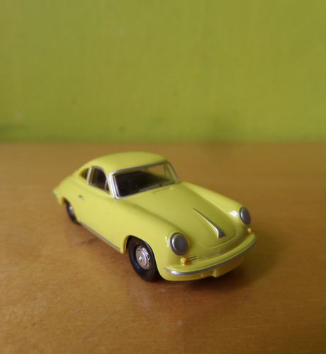 Herpa H0 24709 Porsche 356 geel