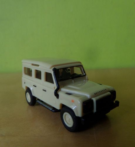 Wiking H0 10204 Landrover Defender 110