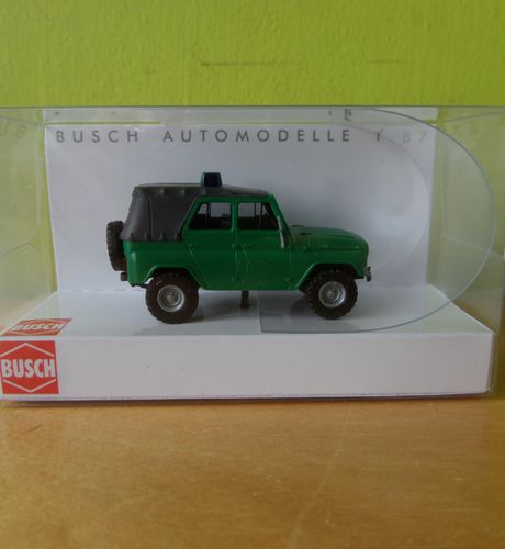 Busch H0 52101 UAZ 469 "Bundesgrenz schutz"