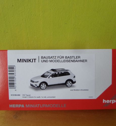 Herpa H0 13109  VW Tiguan + zwaaibalk