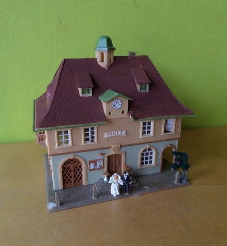 Faller H0 budget Raadhuis
