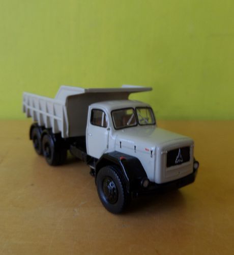 Brekina H0 83301  Magirus Jupiter Kiepwagen
