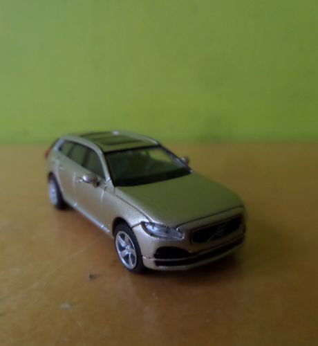 PCX H0  870387 Volvo V90 met. beige