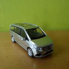 Micro city H0 0076 Mercedes V klasse zilver