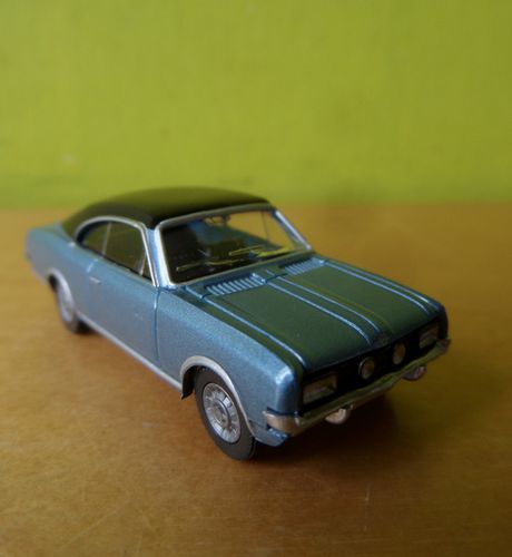 Wiking H0 08402 Opel Commodore