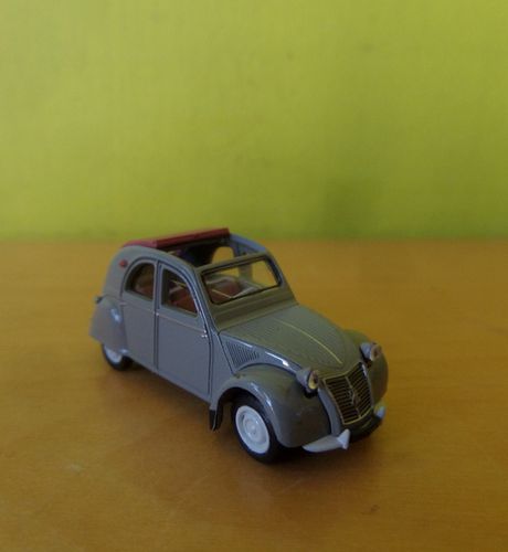 SAI H0 6012 Citroen 2 cv open grijs