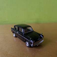 Brekina H0 19331 Ford Anglia zwart