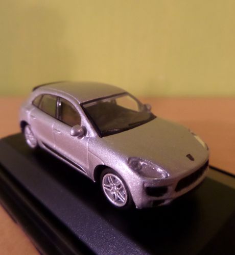 Schuco H0 26215 Porsche Macan S