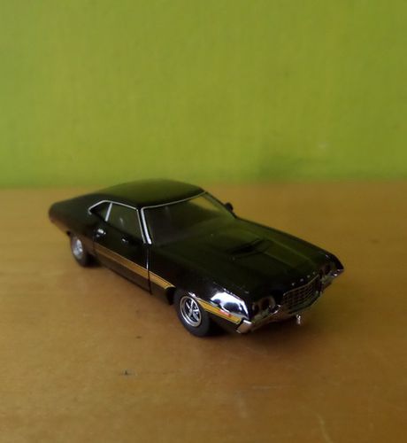 Brekina H0 18327 Ford Gran torino zwart